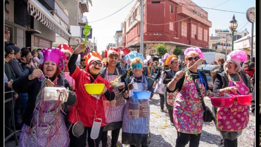Η  καρναβαλική παρέλαση στη Νίκαια  ξεπέρασε κάθε προσδοκία